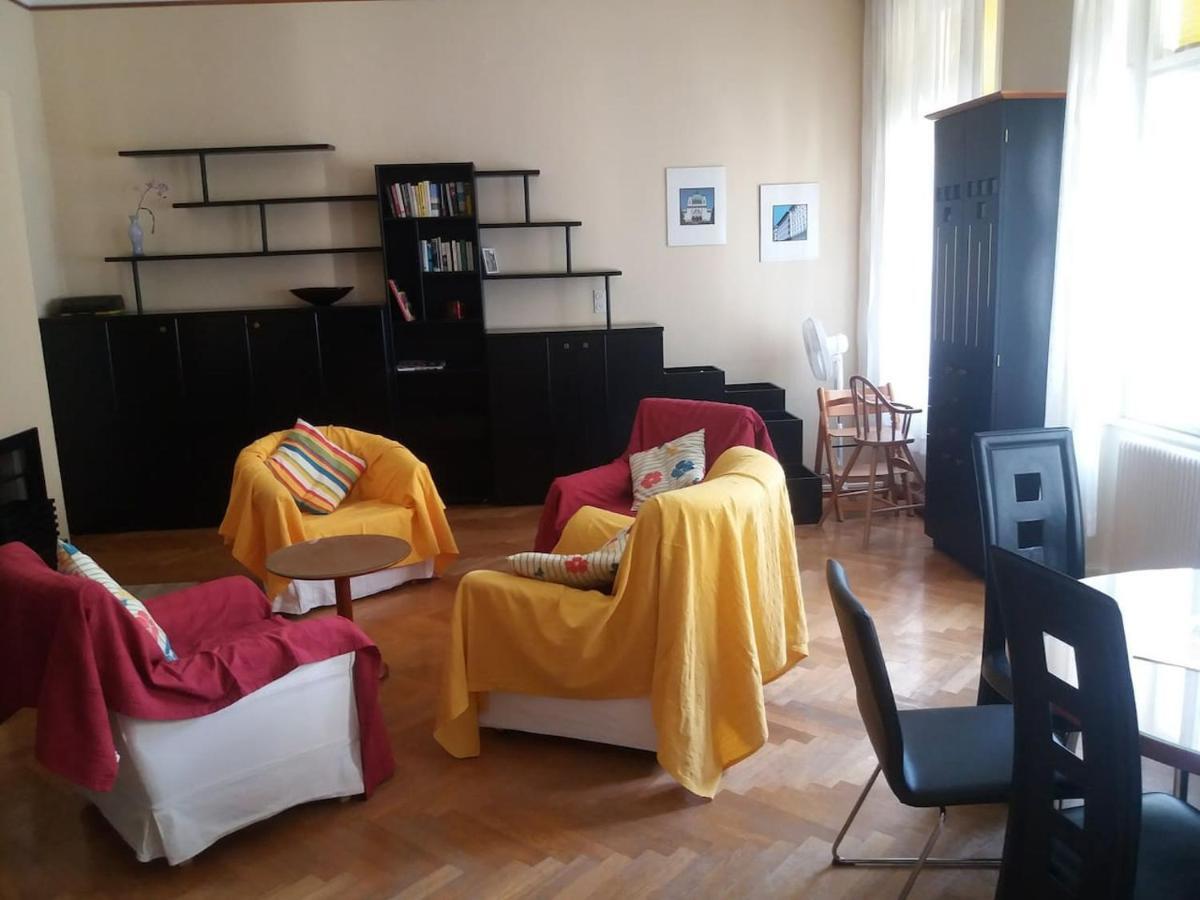 Geraeumige Zentrumsnahe Altbauwohnung 维也纳 外观 照片